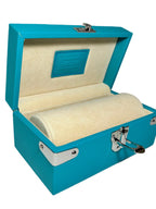 Watch & Jewelry Box in turquoise leather, close-up of palladium-plated brass clasp