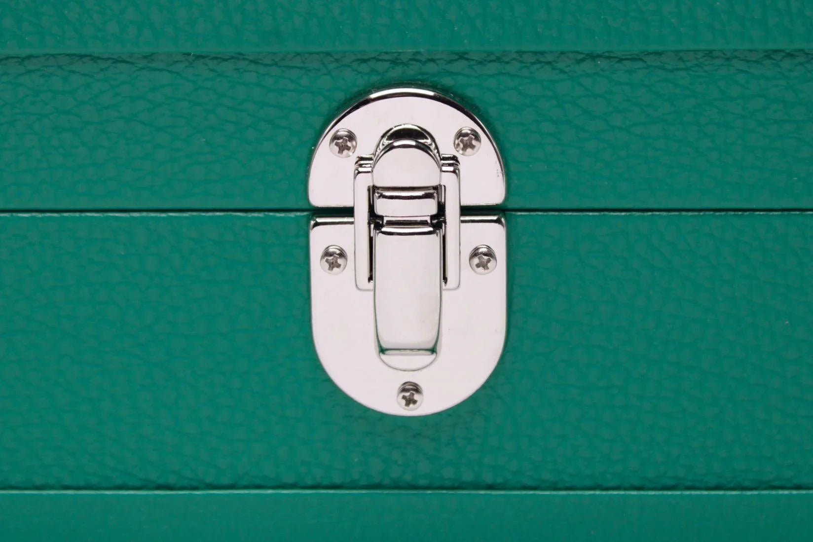 green-8-places-watchbox.jpg